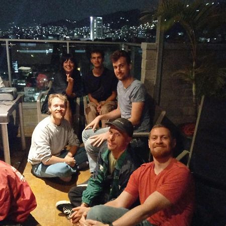 Hostel Metro Floresta Alojamiento Medellin Luaran gambar