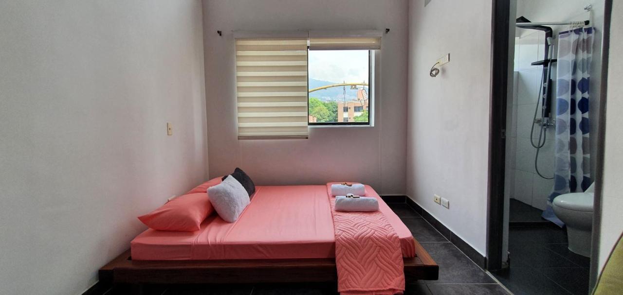 Hostel Metro Floresta Alojamiento Medellin Luaran gambar