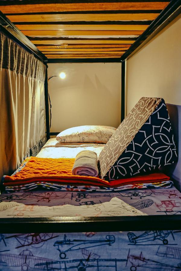 Hostel Metro Floresta Alojamiento Medellin Luaran gambar