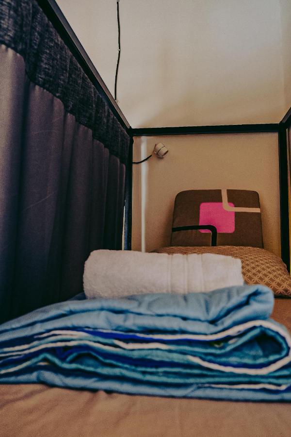 Hostel Metro Floresta Alojamiento Medellin Luaran gambar