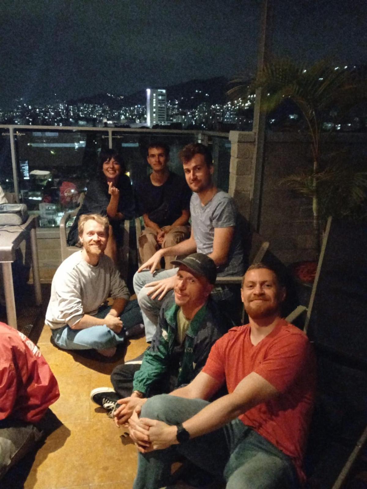 Hostel Metro Floresta Alojamiento Medellin Luaran gambar