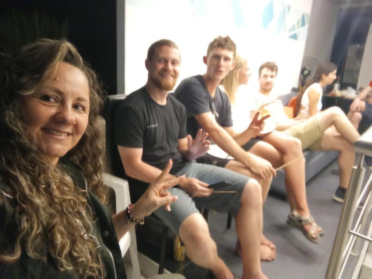 Hostel Metro Floresta Alojamiento Medellin Luaran gambar