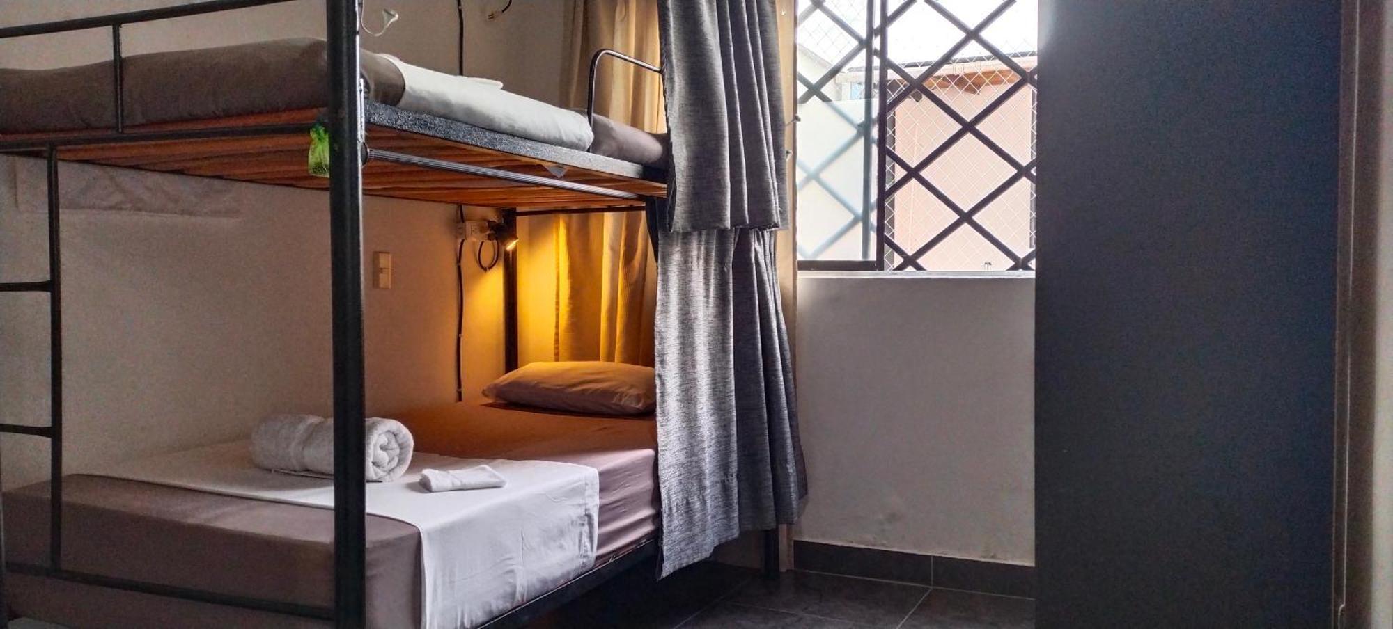 Hostel Metro Floresta Alojamiento Medellin Luaran gambar