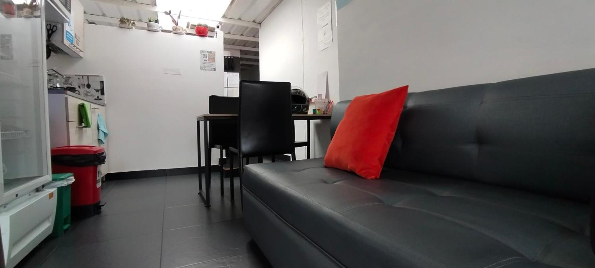 Hostel Metro Floresta Alojamiento Medellin Luaran gambar